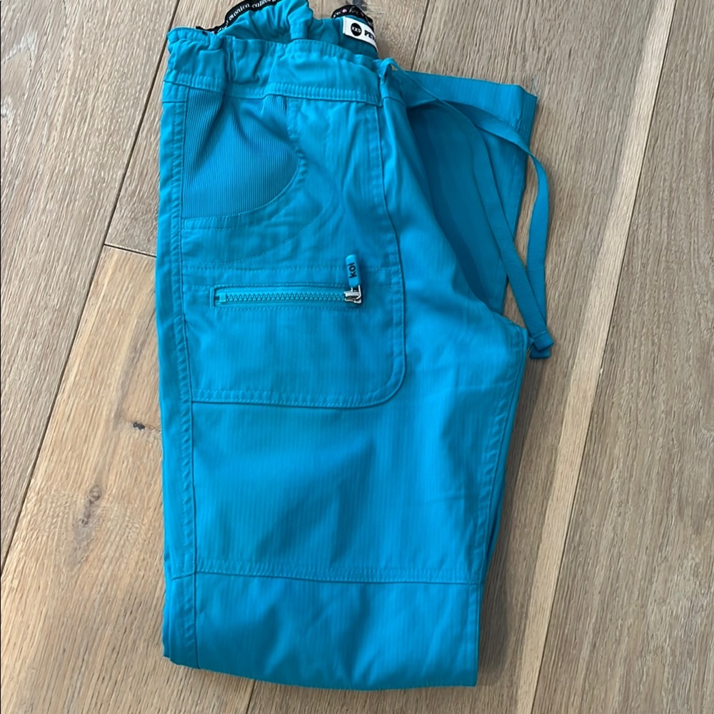 EUC Koi Lite XXS scrub pants